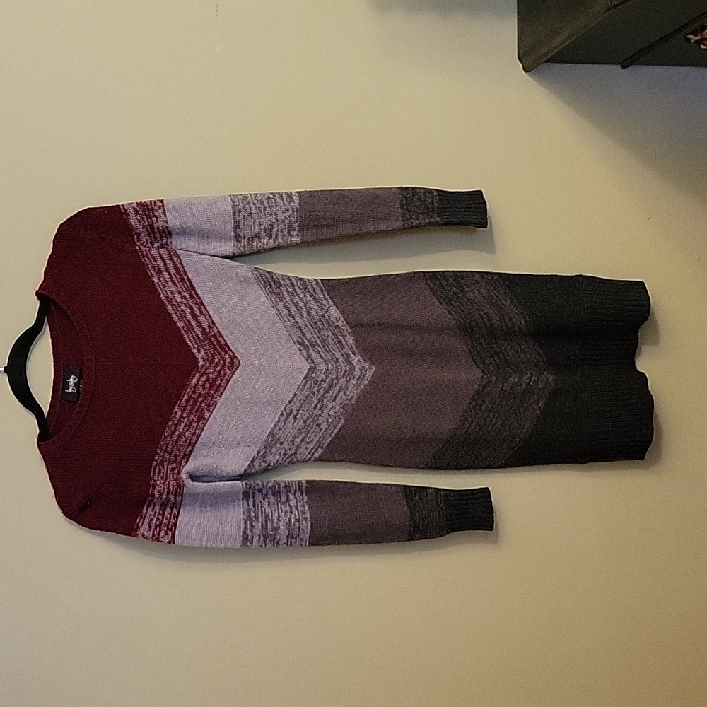 By & By maroon gray black light knit dress Long Sleeve Chevron Pattern
